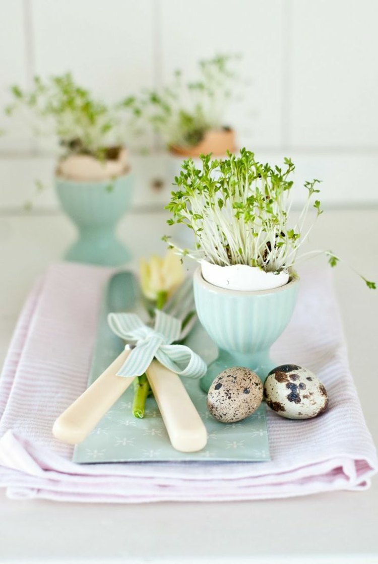 idéer-för-påsk-frukost-design-pastell-blå-krasse-servetter