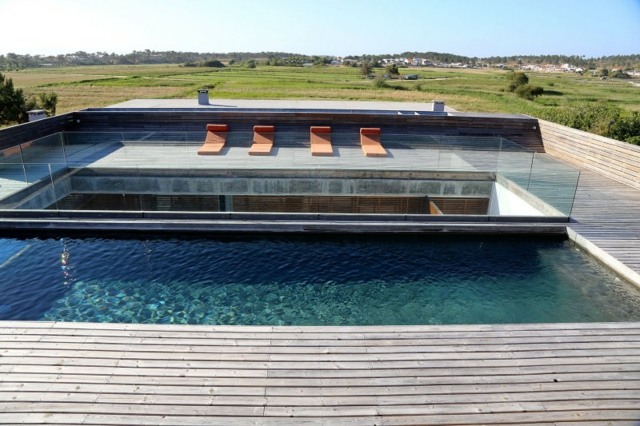 Designidéer trä terrass solstolar pool