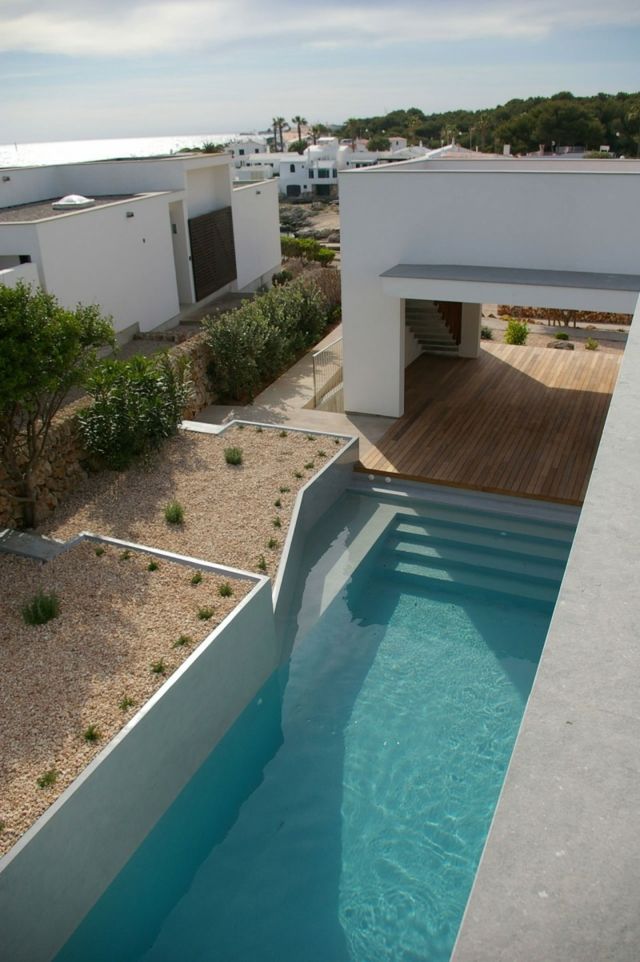 vacker pool landskapsarkitektur modernt hus konstruktion