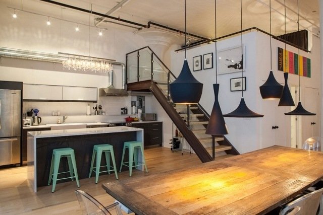 duplex lägenhet design skapande moderna ljuskällor massivt trä bord