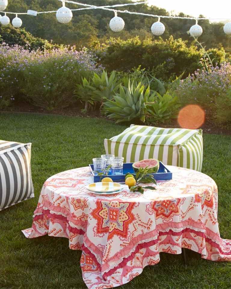 Idéer-terrassdesign-trädgård-orientalisk-bönsäck-horchow