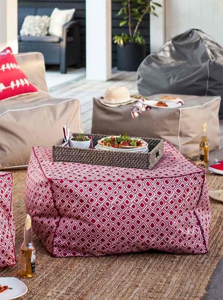 Idéer-terrassdesign-modern-bönsäck-färgglada-ezibuy