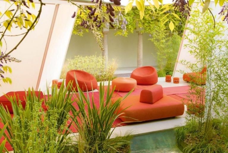 Idéer för terrassdesign-beanbag-orientalisk sittgrupp