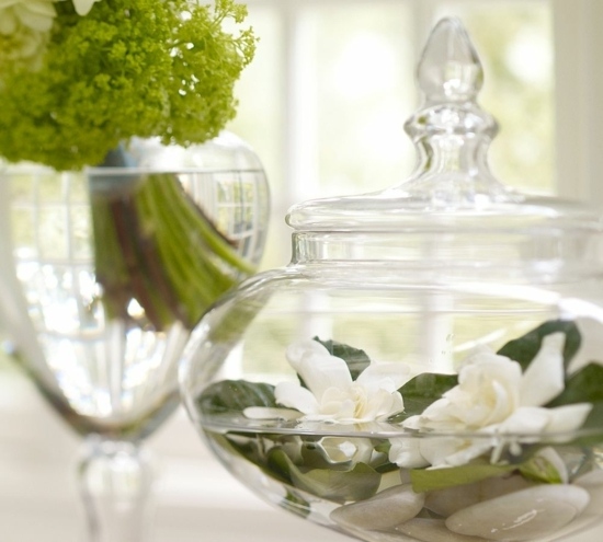 Blommor glas terrarium dekoration idéer våren