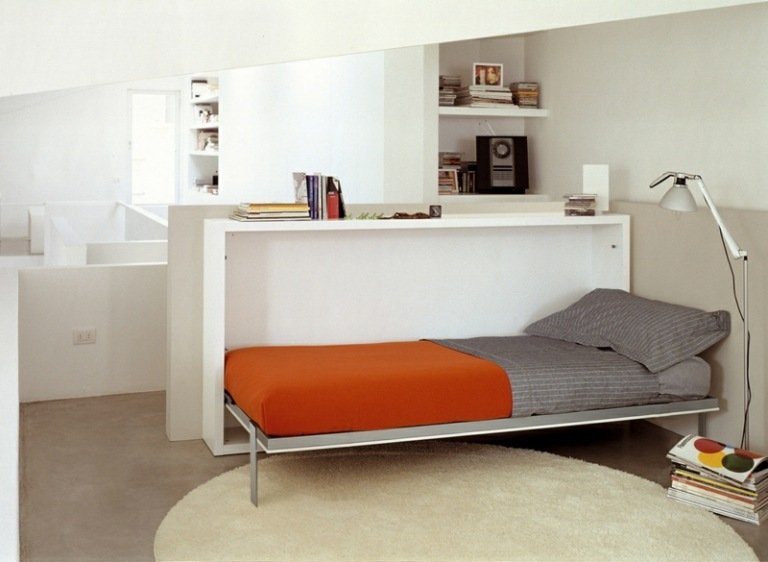 idéer säng skrivbord modern inredning vita möbler golvlampa