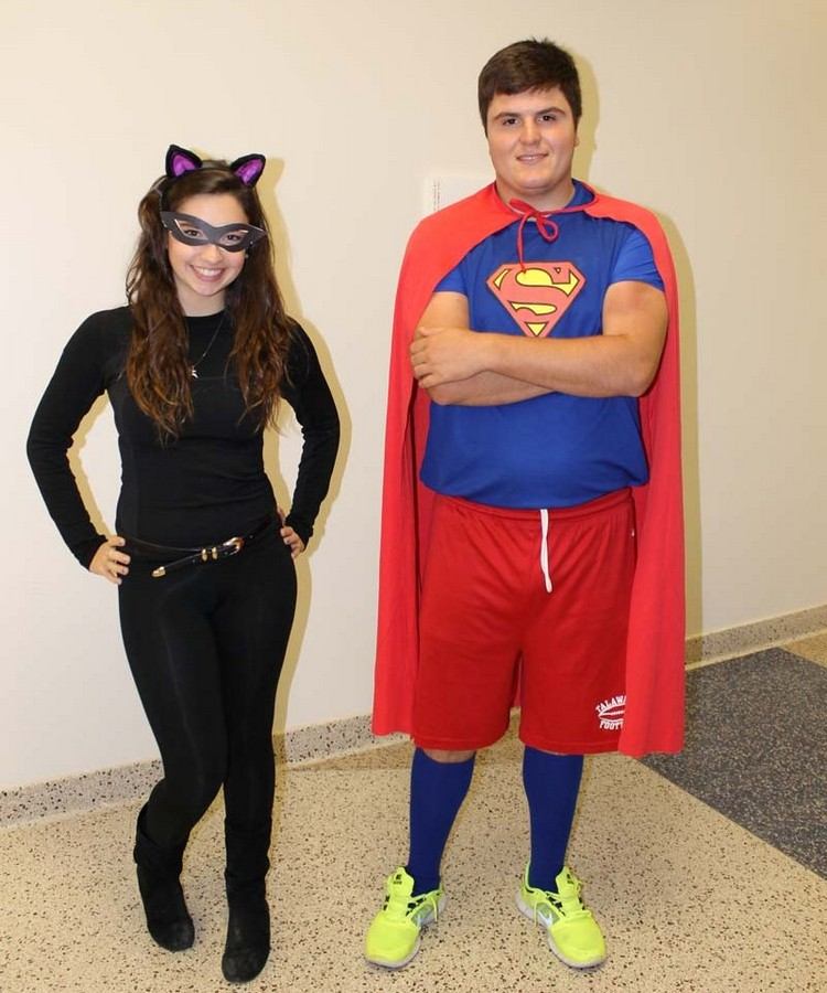 tema vecka-barndom-hjältar-superhjälte-kostymer-superman-catwoman