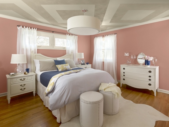 idéer-att-måla-sovrummet-pastell-väggar-tak-mönster