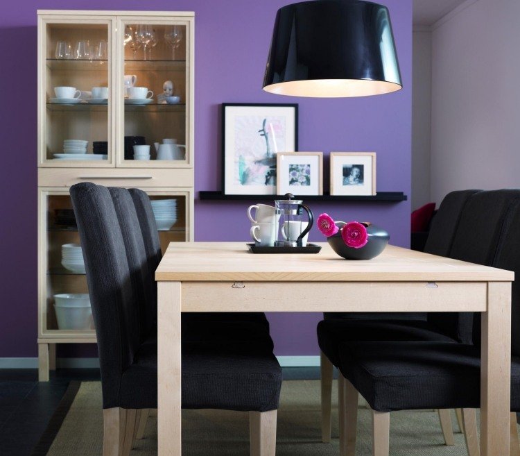 BJURSTA-ikea-matbord-björk-ljus-svart-stoppade stolar