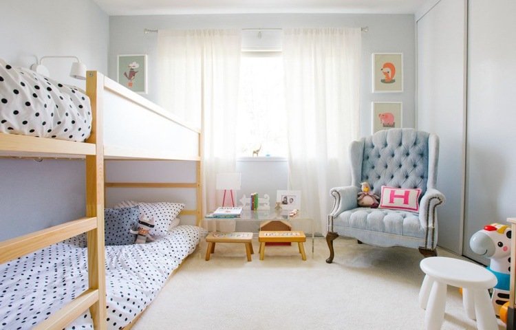 ikea kura säng remodel loft säng ljus trä look