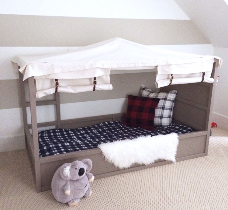 ikea kura säng remodel grå tält idé tyg