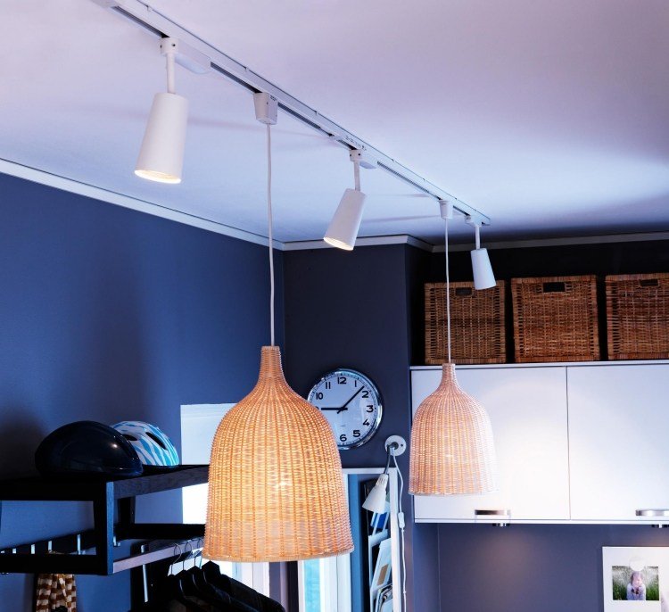 ikea-rotting-möbler-moderna-lampor-penelleuchten-spotlight-bar-modell-leran