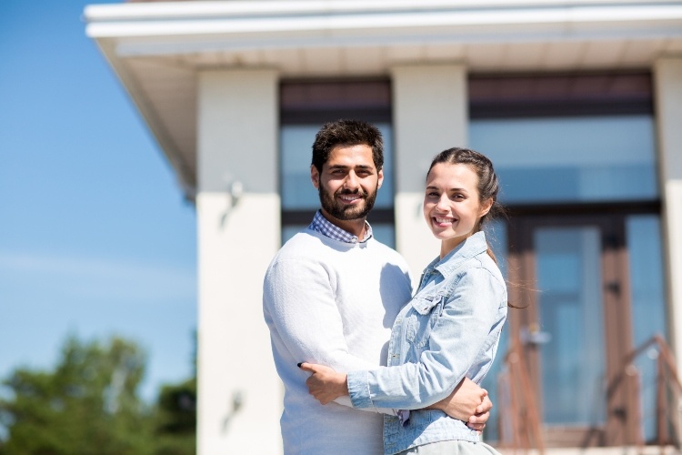 Att köpa fastighetstips för unga par Finansiering av sitt första hem