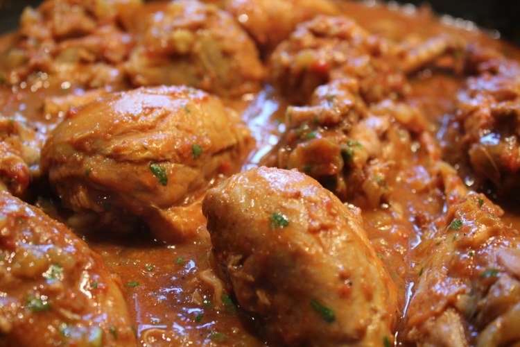 indiska-recept-kyckling-ingefära-friska-ben-tomatsås