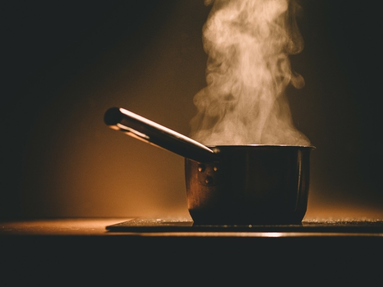 induktion eller ceran matlagningstips-kök-utrustning-gryta