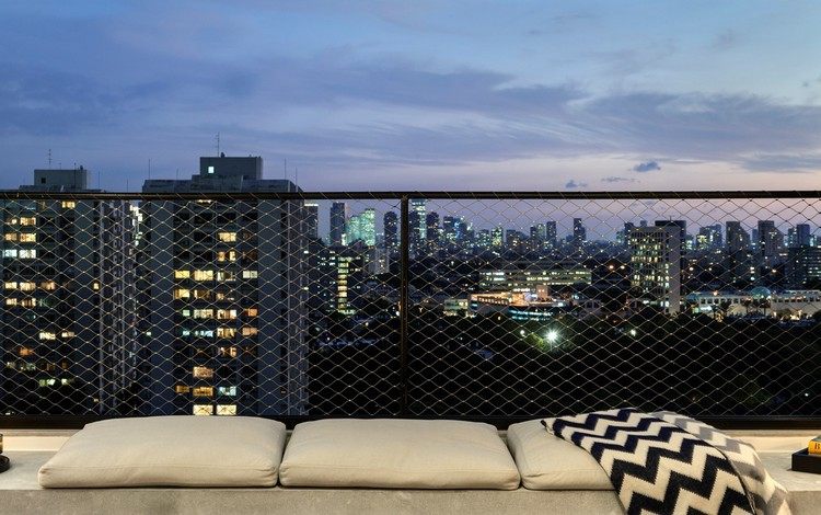 lägenhet tel aviv panoramautsikt balkong sittplats