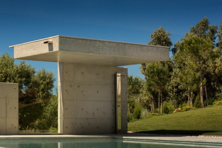 pool betongskugga fyrkantig uteplats takläggning trädgård dusch idé