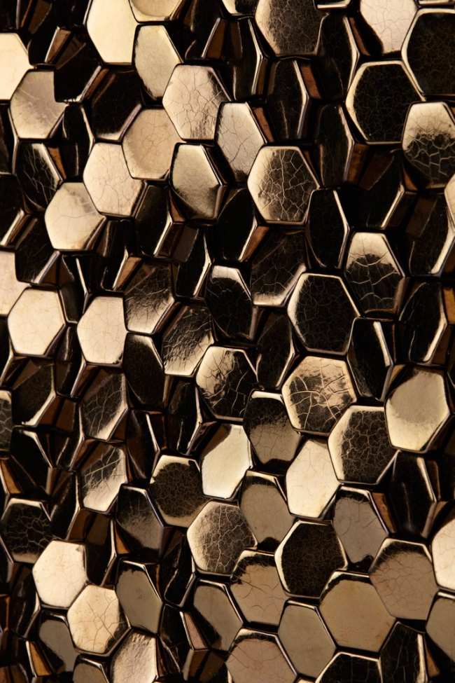 Brons kakel hexagon element modern ytdesign Giles Miller Studio