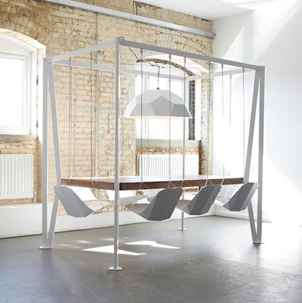 modern-swing-matbord-intressant-konstruktion