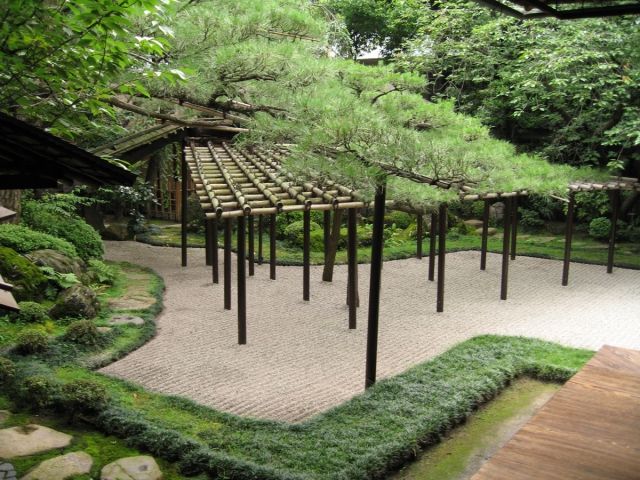 zen-trädgård-intressant-idé-jord-sida