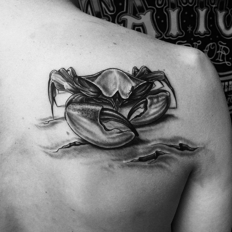 zodiac tatuering män cancer sprickor