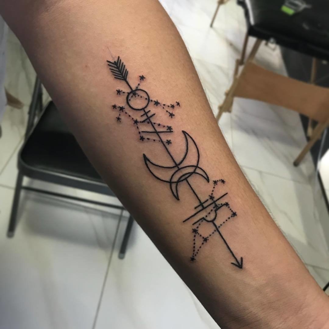 Zodiac Tattoo Skytten Idéer Arm Tattoo Pilar Dot Work Tattootrends 2019