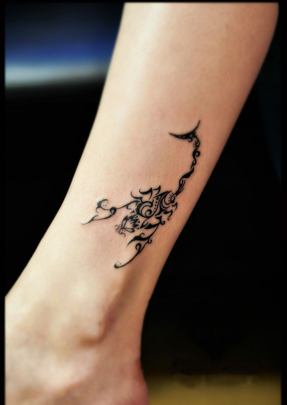 Zodiac Tattoo Scorpion Ideas Foot Tattoo Pain Abstrakt tatueringsdesign