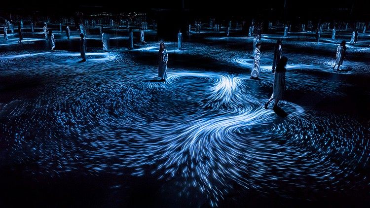 interaktiv ljusinstallation vattenvirvel ljusrörelse