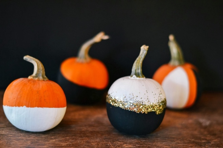 halloween-pumpa-mönster-liten-dekorativ-vit-svart-glitter
