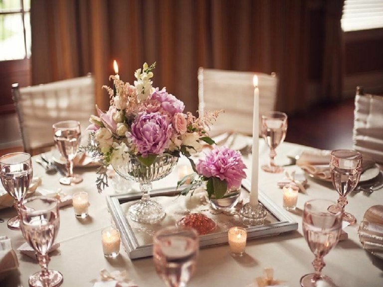 bordsdekoration som ett bröllop dekoration vintage pioner tavelram accent bord ljus