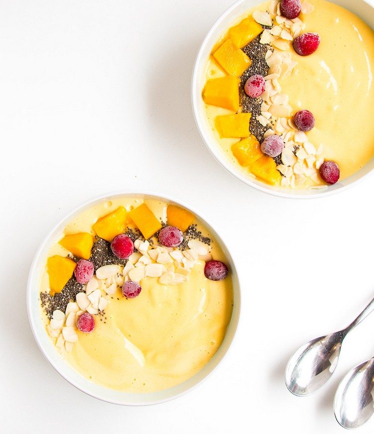 mango recept smoothie bowl hallon chia frön frukost