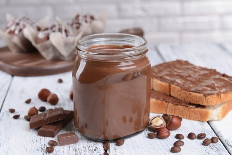 Är chokladspridning med palmolja ohälsosamt - Bättre att använda varianter som är palmfria