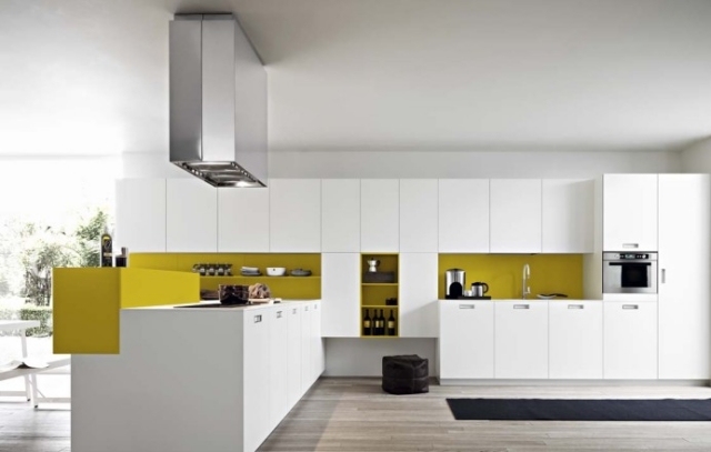 Kora-modern-design-kök-lack-laminat-högglans-vit-gul-höjdpunkter