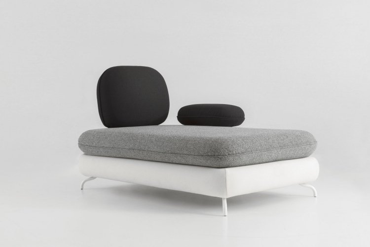 italiensk-designer-möbler-soffa-dagbädd-grå-vit-soffa-enkel