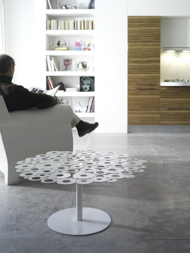 Italienska designmöbler -kaffebord-sidobord-modern-filigran-rund
