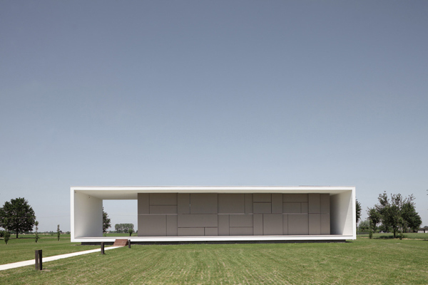 Italiensk husarkitektur - minimalistisk husdesign
