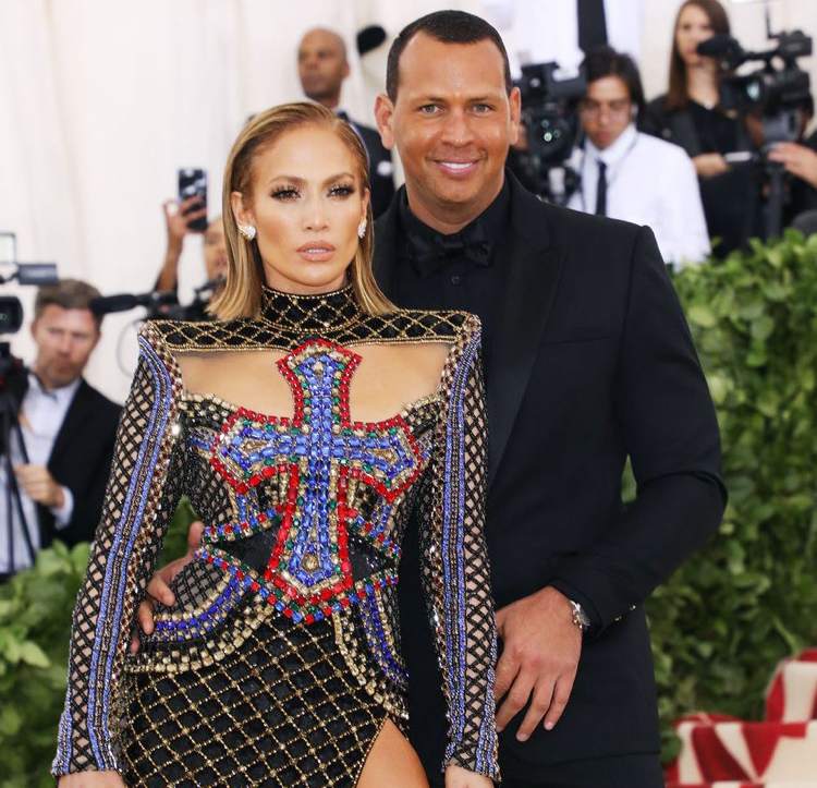 Jennifer Lopez och Alex Rodrigez har varit tillsammans i 2 år