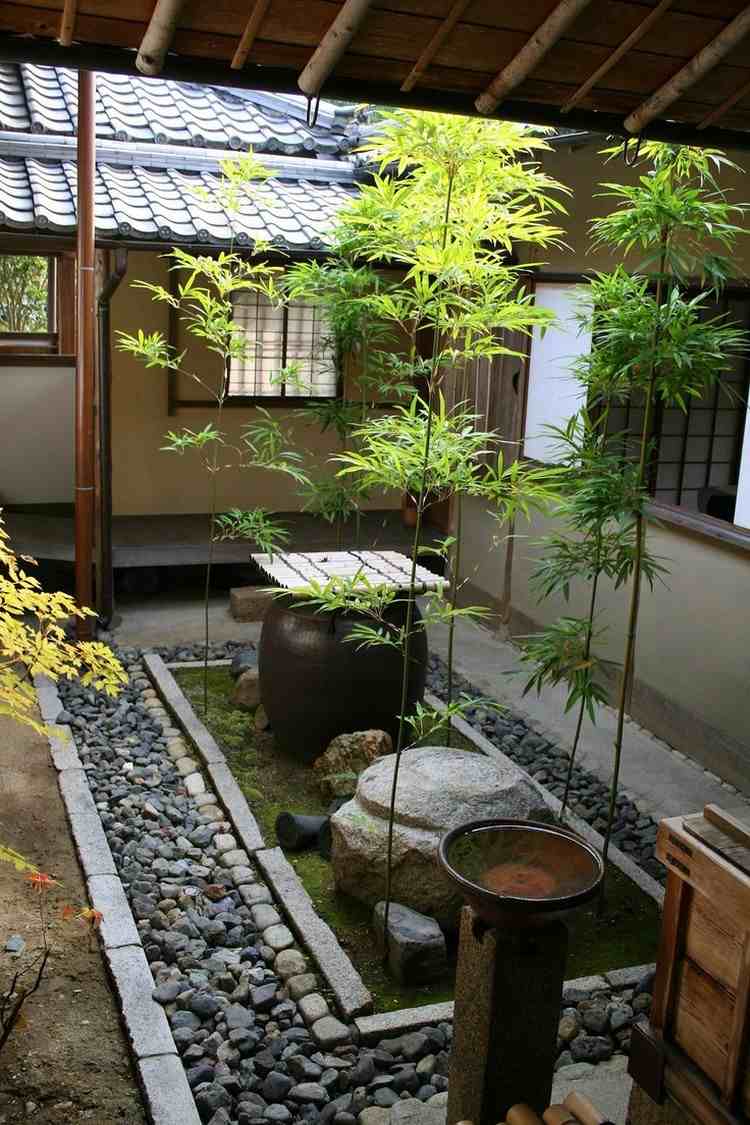 japanska-hus-innergård-övergångszon-växtstenar
