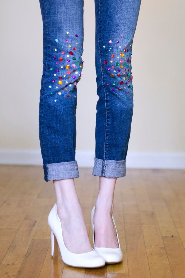 Jeans med pärlor -dekorera-idéer-knä-dekorera-fotled-längd-upprullning