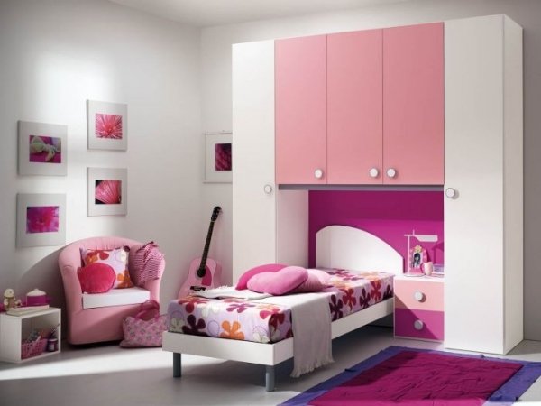 Idéer för inredning av flickrums väggdesign rosa