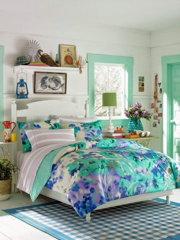 Ungdomsrums färgschema -madchen-mintgrön-blå-sängkläder