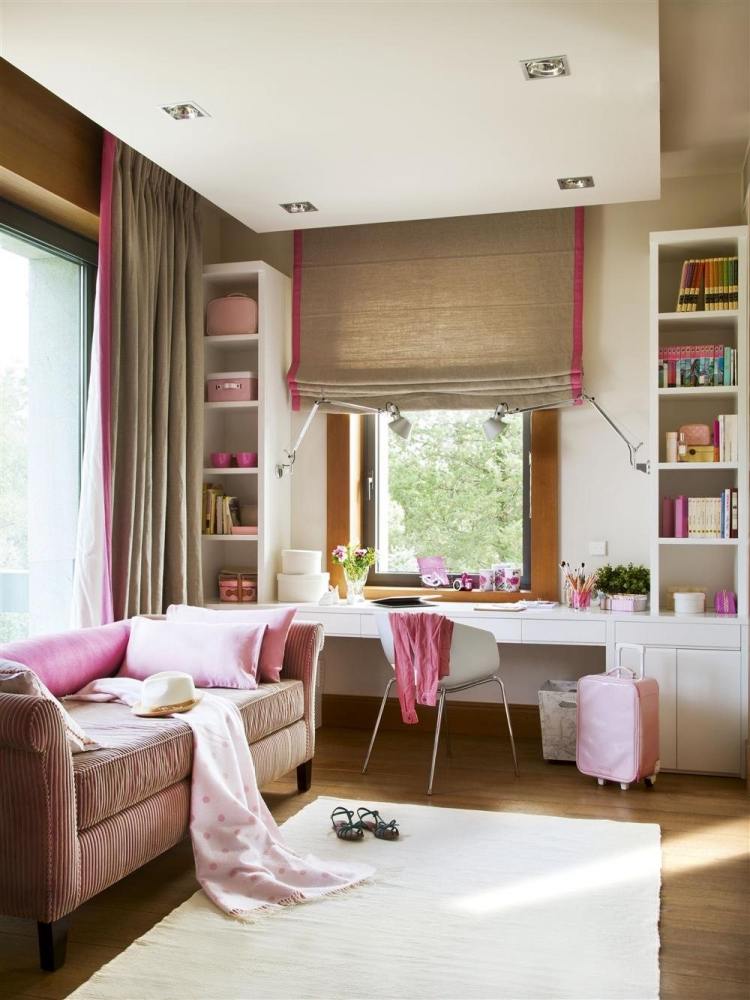Ungdomsrum för flickor idéer-rosa-beige-lärande plats