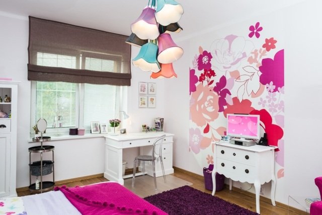 ungdomsrum för flickor idéer-dekoration-blommor-motiv-rosa-vitt