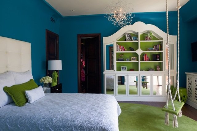 ungdomsrum-flicka-möblering-azurblå-grön-sväng-tak-hängande