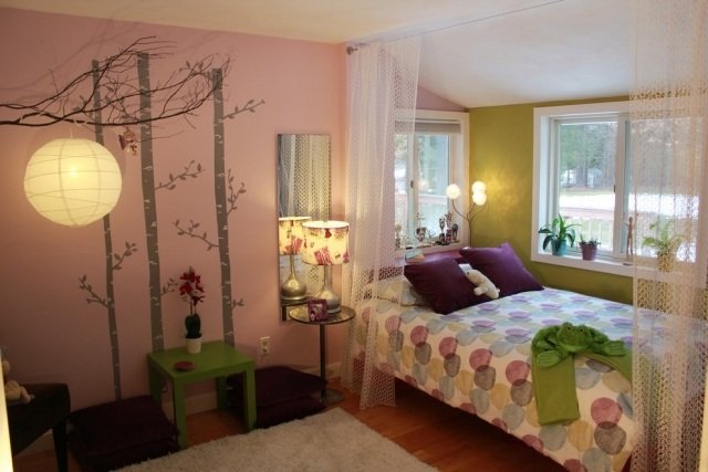 ungdomsrum-tjej-dekoration-idéer-rosa-vägg-björkskugga