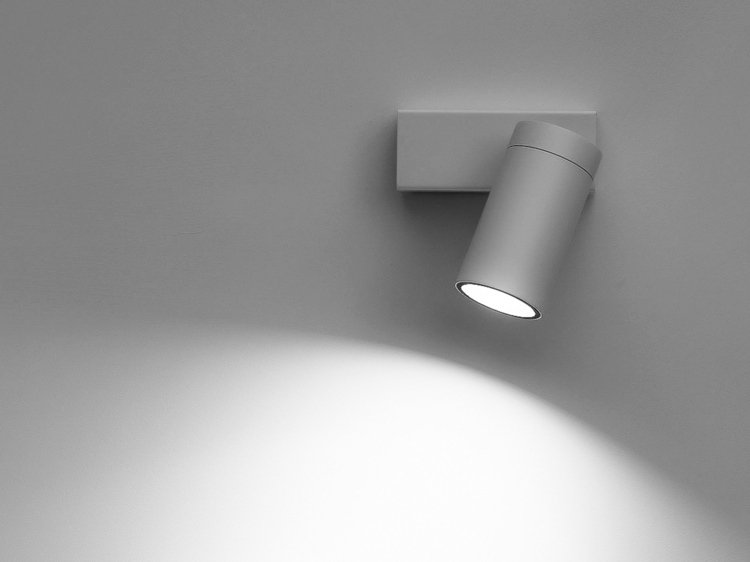 trådlös-lampa-vägg-ljus-vit-färg-rörlig