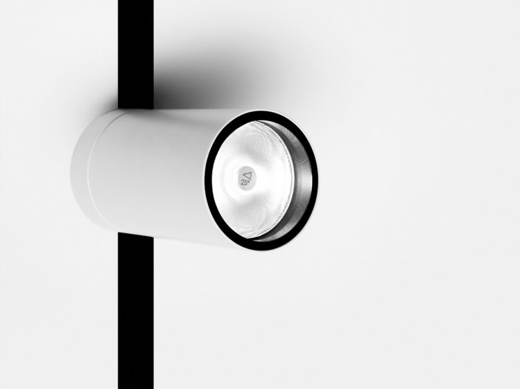 trådlös-lampa-punkt-stråle-spotlight-inredning-design