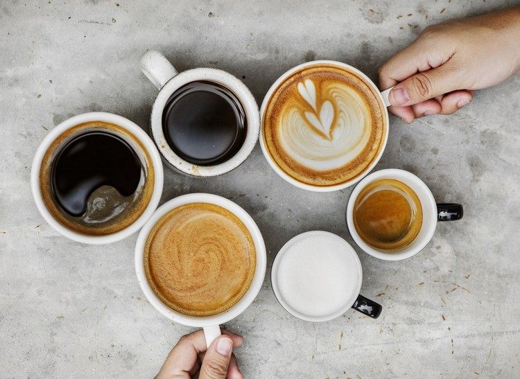 Kaffe gör olika kaffespecialiteter kaffedrycker