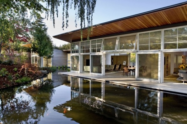 Atherton Residence Glass Fronted Pond Plant
