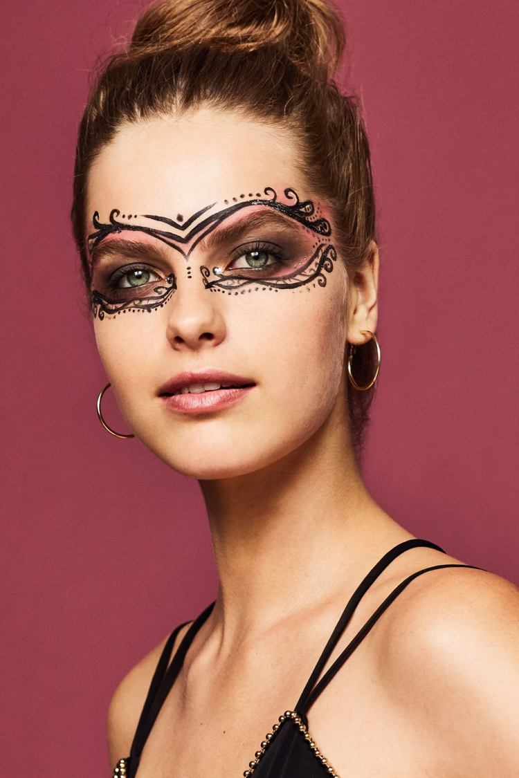 carnival mask make-up makeup eyeliner tips instruktioner