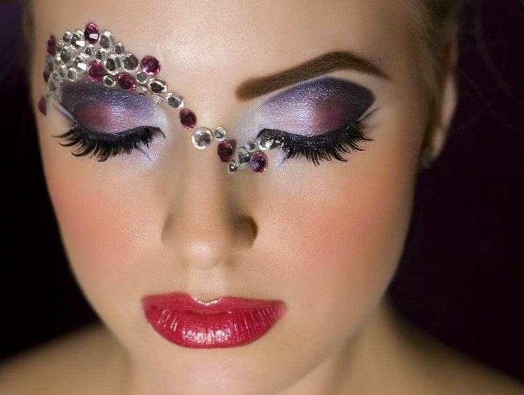 karnevalsmink glitter damer elegant feminint ögonmakeup lila nyanser strass